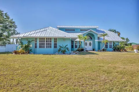 1489 17th St W, Palmetto, FL 34221