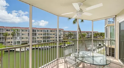1250 N Portofino Dr #303, Sarasota, FL 34242