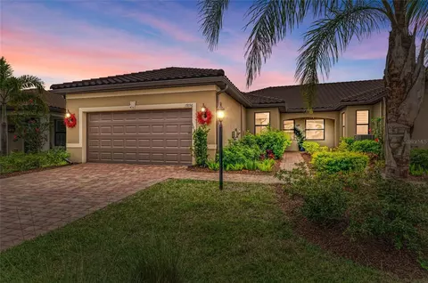 17696 Northwood Pl, Lakewood Ranch, FL 34202