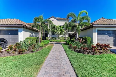 5695 Palmer Cir #101, Bradenton, FL 34211