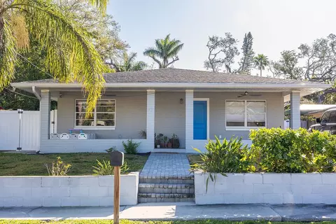 1305 20th St W, Bradenton, FL 34205