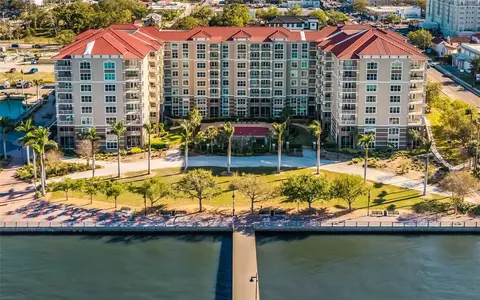 808 3rd Ave W #205, Bradenton, FL 34205