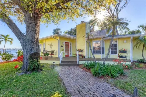1809 W 4th St, Palmetto, FL 34221
