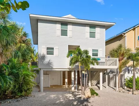 785 Jacaranda Rd, Anna Maria, FL 34216