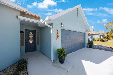6903 34th Ave W, Bradenton, FL 34209