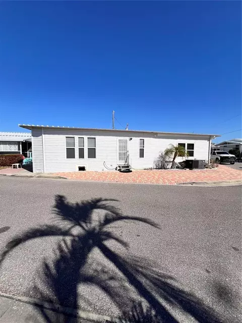 143 S Port Dr, Venice, FL 34285