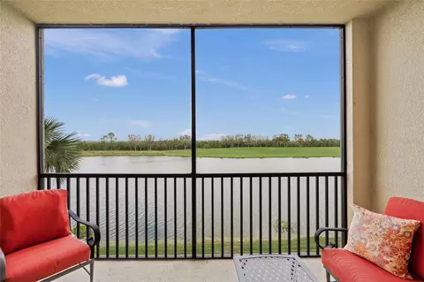 7015 River Hammock Dr #204, Bradenton, FL 34212