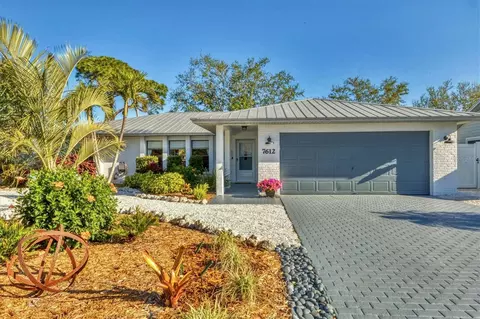 7612 4th Avenue Dr NW, Bradenton, FL 34209