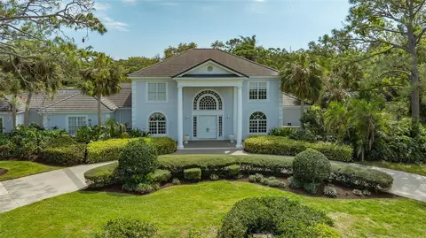 916 Macewen Dr, Osprey, FL 34229