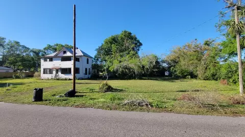 2003 51st Ave E, Bradenton, FL 34203