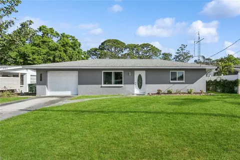 2039 Kai Dr, Sarasota, FL 34231