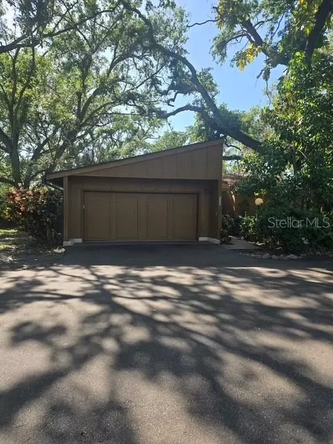 2410 Falcon Ct, Bradenton, FL 34209