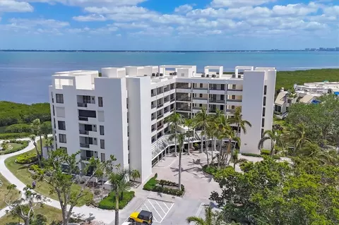 1930 Harbourside Dr #142, Longboat Key, FL 34228