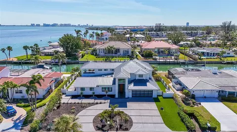 560 Schooner Ln, Longboat Key, FL 34228