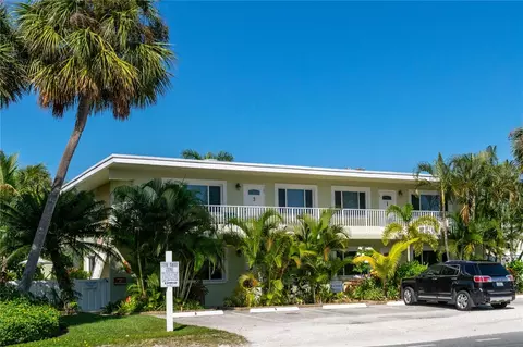 3000 Gulf Dr #3, Holmes Beach, FL 34217