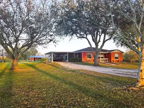 3332 Bear Bay Rd, Myakka City, FL 34251