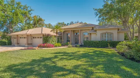8504 Woodbriar Dr, Sarasota, FL 34238