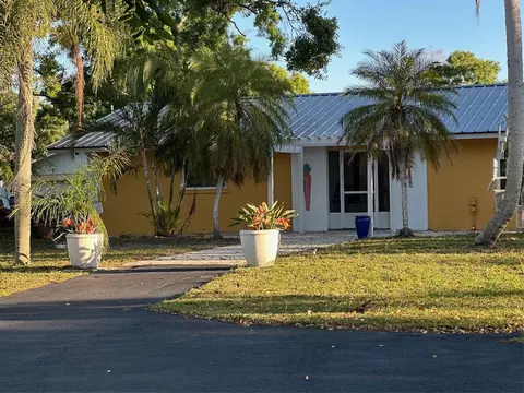 7036 Clark Rd, Sarasota, FL 34241