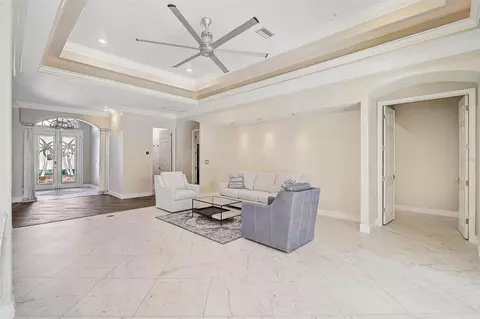 Living - 13 Bayhead Ln, Osprey, FL 34229 photo 4 of 4