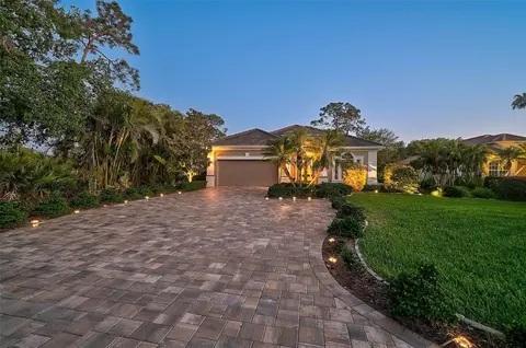 Exterior - 13 Bayhead Ln, Osprey, FL 34229 photo 11 of 15