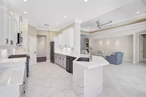Kitchen - 13 Bayhead Ln, Osprey, FL 34229 photo 2 of 6