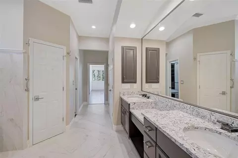 Entry Way - 13 Bayhead Ln, Osprey, FL 34229 photo 1 of 3
