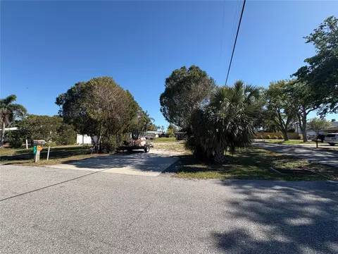 2104 Inner Cass Cir, Sarasota, FL 34231