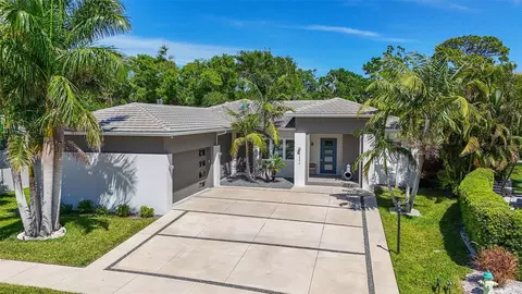 5856 Meriwether Pl, Sarasota, FL 34232