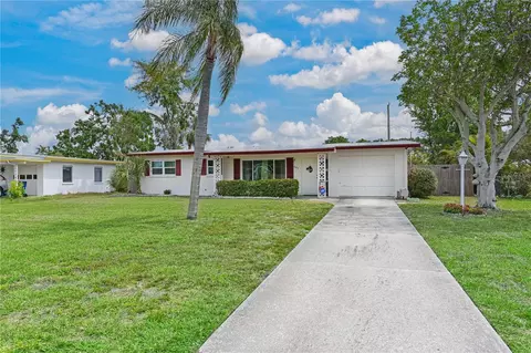 207 62nd St W, Bradenton, FL 34209