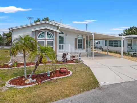 690 N Green Cir, Venice, FL 34285