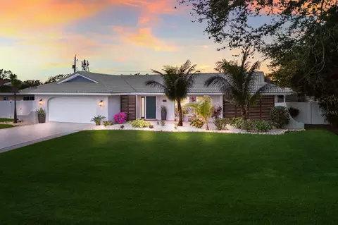 1204 64th St NW, Bradenton, FL 34209