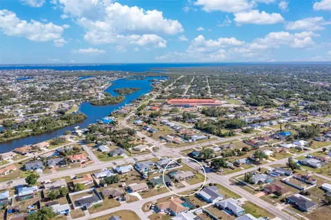 781 Dobell Ter NW, Port Charlotte, FL 33948