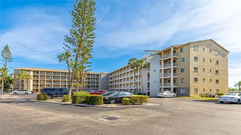 3763 Lake Bayshore Dr #310, Bradenton, FL 34205