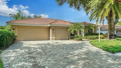 4915 Old Oakleaf Dr, Sarasota, FL 34233