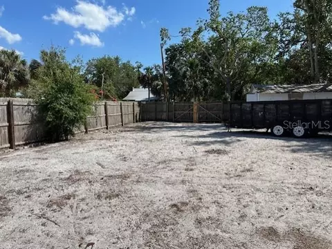 Exterior - 110 Pine Ave, Osprey, FL 34229 photo 3 of 3