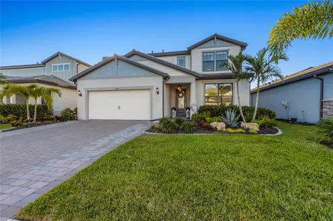 5772 Bluestar Ct, Bradenton, FL 34211