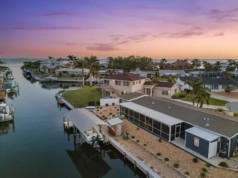 303 Bryn Mawr Is, Bradenton, FL 34207