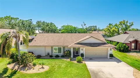 914 82nd St NW, Bradenton, FL 34209