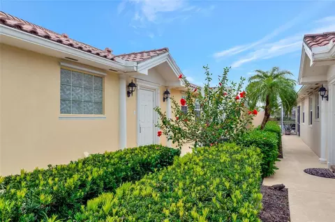 7606 Camminare Dr, Sarasota, FL 34238