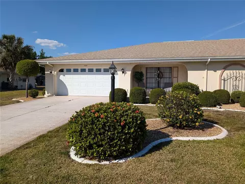 1631 Bentwood Dr, Sun City Center, FL 33573