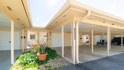 5053 Live Oak Cir, Bradenton, FL 34207