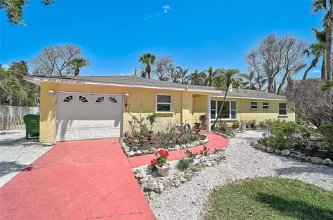 322 S Washington Dr, Sarasota, FL 34236