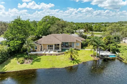 1410 Livingston Rd, Lutz, FL 33559