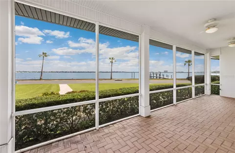 Exterior - 2305 Riverview Blvd, Bradenton, FL 34205 photo 6 of 12