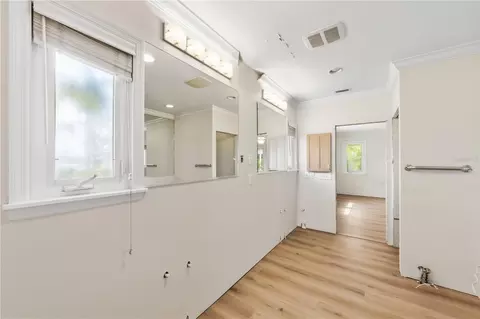 Entry Way - 2305 Riverview Blvd, Bradenton, FL 34205 photo 3 of 3