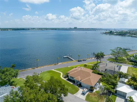 View/Area - 2305 Riverview Blvd, Bradenton, FL 34205 photo 6 of 10