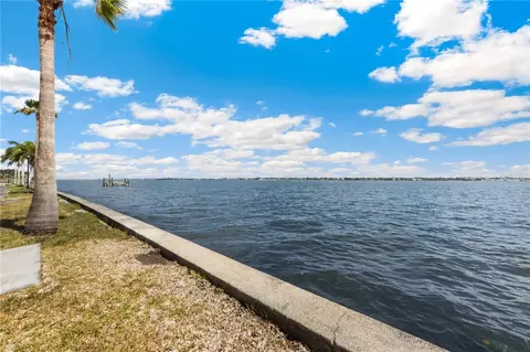 View/Area - 2305 Riverview Blvd, Bradenton, FL 34205 photo 2 of 10