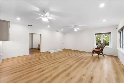 Living - 2305 Riverview Blvd, Bradenton, FL 34205 photo 9 of 10