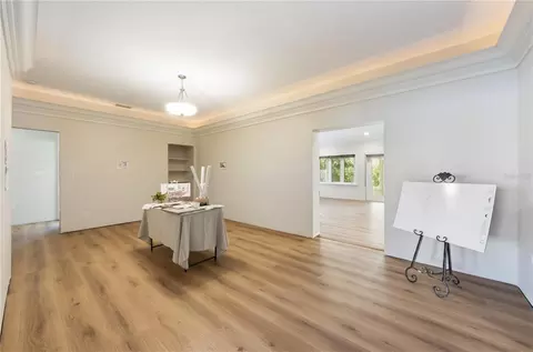 Living - 2305 Riverview Blvd, Bradenton, FL 34205 photo 6 of 10