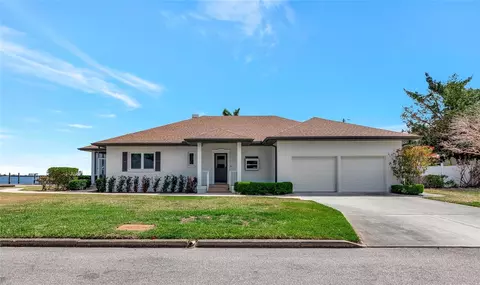 Exterior - 2305 Riverview Blvd, Bradenton, FL 34205 photo 4 of 12